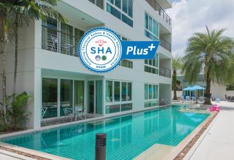 The Palms, Kamala Beach - SHA Extra Plus has Balcony rooms