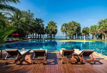 Ravindra Beach Resort & Spa - SHA Extra Plus has Balcony rooms