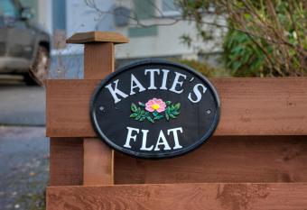 Katie s Flat allows 18 year olds to book a room