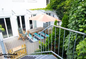 Bayerisches Apartment has Balcony rooms