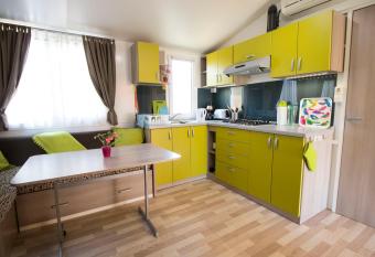 Mobile Home has Balcony rooms