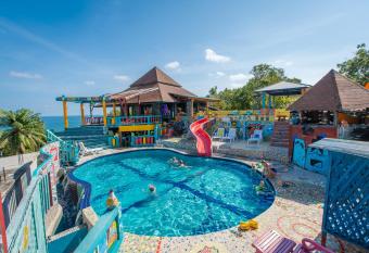 Varinda Resort has Balcony rooms