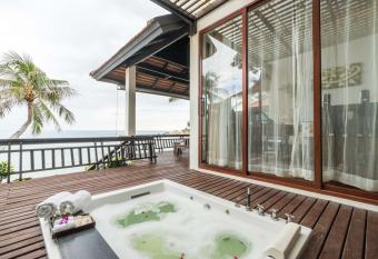 Samui Paradise Chaweng Beach Resort , SHA Plus has Balcony rooms