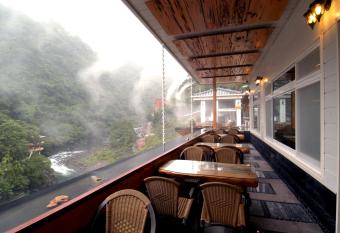 Sun Moon Bed& Breakfast has rooms with a private hot tub