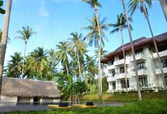 Coconut Beach Resort has Balcony rooms
