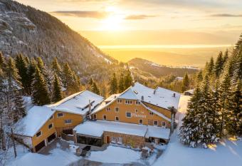 Chalet-H  tel La Mainaz Restaurant & Resort has Balcony rooms