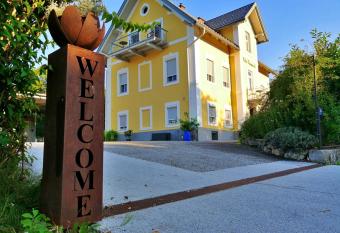 Villa Komposch - adults only allows 18 year olds to book a room