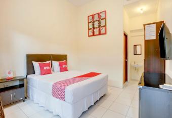 Paradise Inn allows 18 year olds to book a room