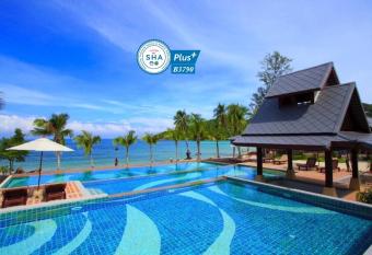 Salad Buri Resort- SHA Extra Plus has Balcony rooms