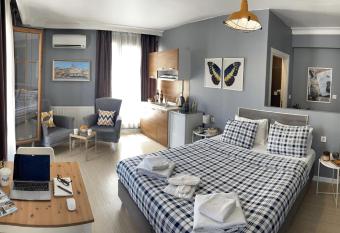 Flats Company - Karakoy Apartment allows 18 year olds to book a room