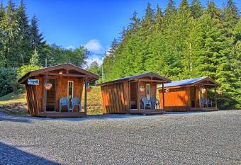 Wild Coast Wilderness Resort allows 18 year olds to book a room