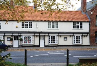 Magpies Restaurant with Rooms allows 18 year olds to book a room