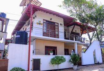 Channa Villa & Tours has Balcony rooms