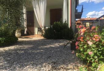 Appartamento Sofia allows 18 year olds to book a room