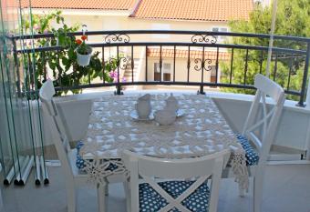 Apartments Adriona has Balcony rooms