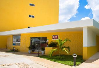 Hotel Zar Merida allows 18 year olds to book a room