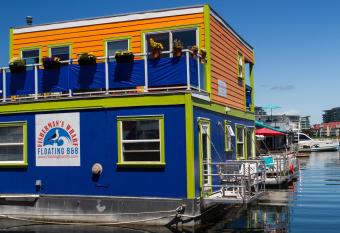 Fisherman's Wharf Bed & Breakfast allows 18 year olds to book a room