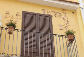 Terra di Carini has Balcony rooms