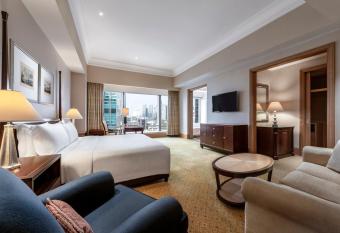 The Ritz-Carlton Jakarta, Mega Kuningan has Smoking/Balcony rooms