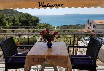 Apartment Agava has Balcony rooms