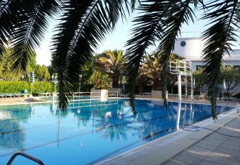 Hotel Cormoran has Balcony rooms
