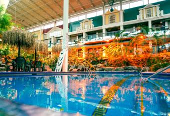 H  tel Qu  bec Inn allows 18 year olds to book a room