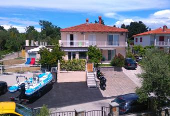 Apartments Pronavtik has Balcony rooms