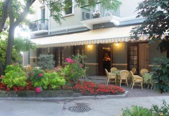 Hotel Milano has Balcony rooms