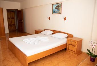 Hotel Sunny has Balcony rooms