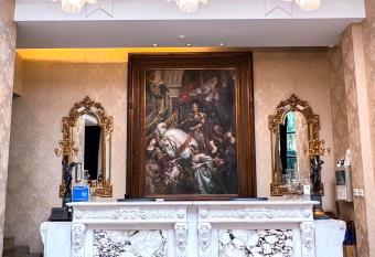 No. 6 Baowanglai Hotel allows 18 year olds to book a room