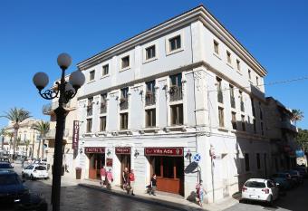 Hotel Villa Ada allows 18 year olds to book a room