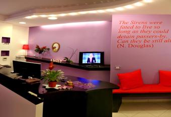 Sorrento Relais allows 18 year olds to book a room