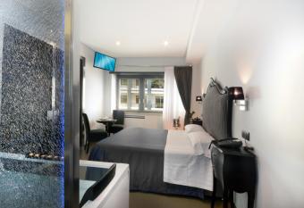 Barbarella Suite has Balcony rooms