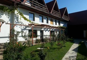 Casa Gross has Balcony rooms