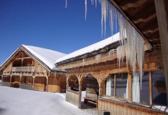 Ker Cambre allows 18 year olds to book a room