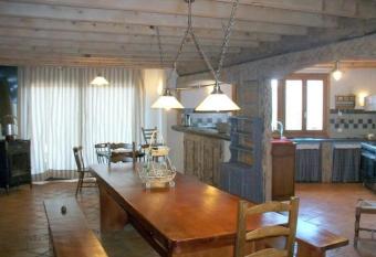 Ker Peric allows 18 year olds to book a room