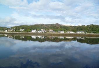 Tigh na Sith allows 18 year olds to book a room