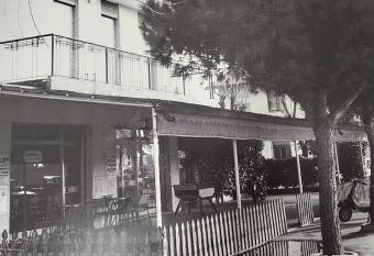 Bar Moro 1963 has Balcony rooms