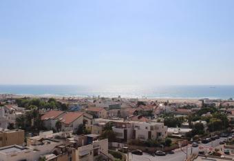 Keren s Sea View Apartment has Balcony rooms