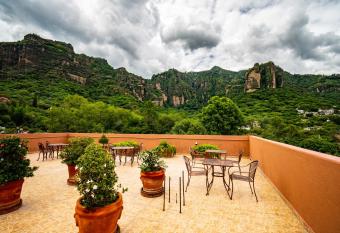 La Pir  mide del Tepozteco has Balcony rooms