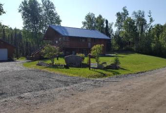 Southern Bluff Bed & Breakfast allows 18 year olds to book a room
