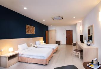 Golden View Serviced Apartments has Balcony rooms