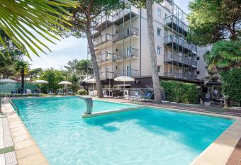 Hotel Martini has Balcony rooms