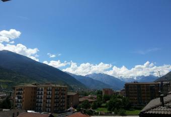 Arc en ciel has Balcony rooms