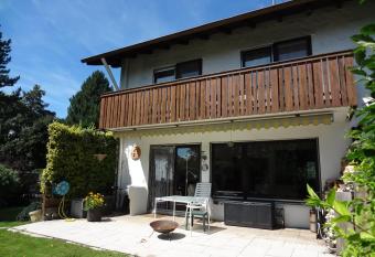 Sunny apartment in P  hl has Balcony rooms