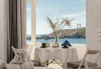 Grotta Sognare allows 18 year olds to book a room