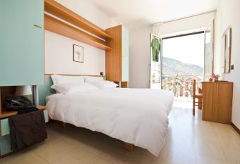 Hotel Martinelli has Balcony rooms