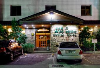 Empire Hotel allows 18 year olds to book a room