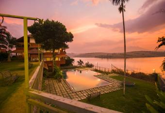 Vistara Resort has Balcony rooms