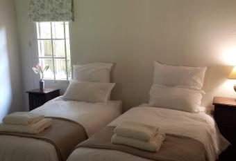 Apartment Chapel Road has Balcony rooms